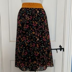 Floral LuLaRoe Lola size medium